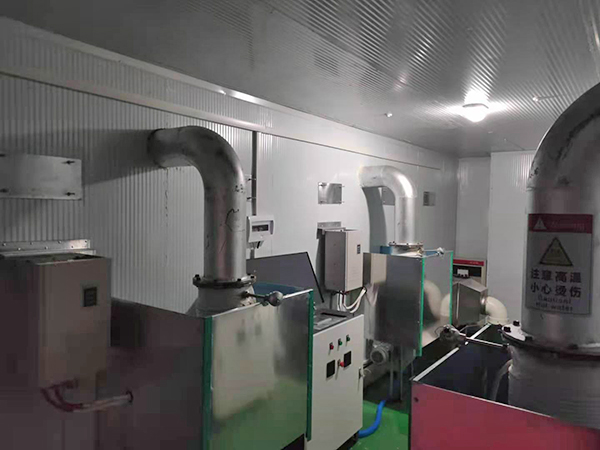 電磁烘干房廠家：150℃蒸汽烘房